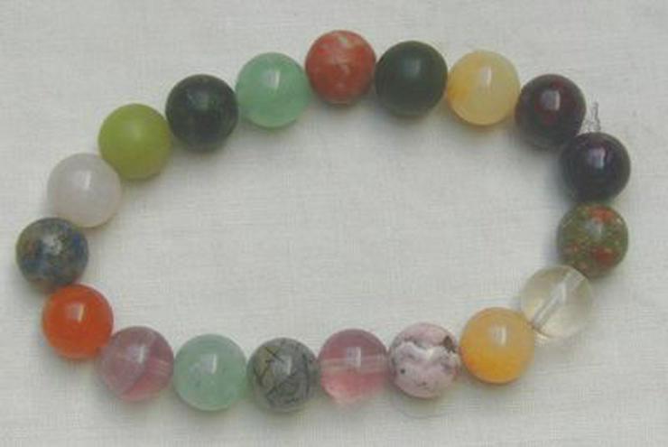 Bild 6: Edelsteinarmband, ein kleiner Edelsteingarten