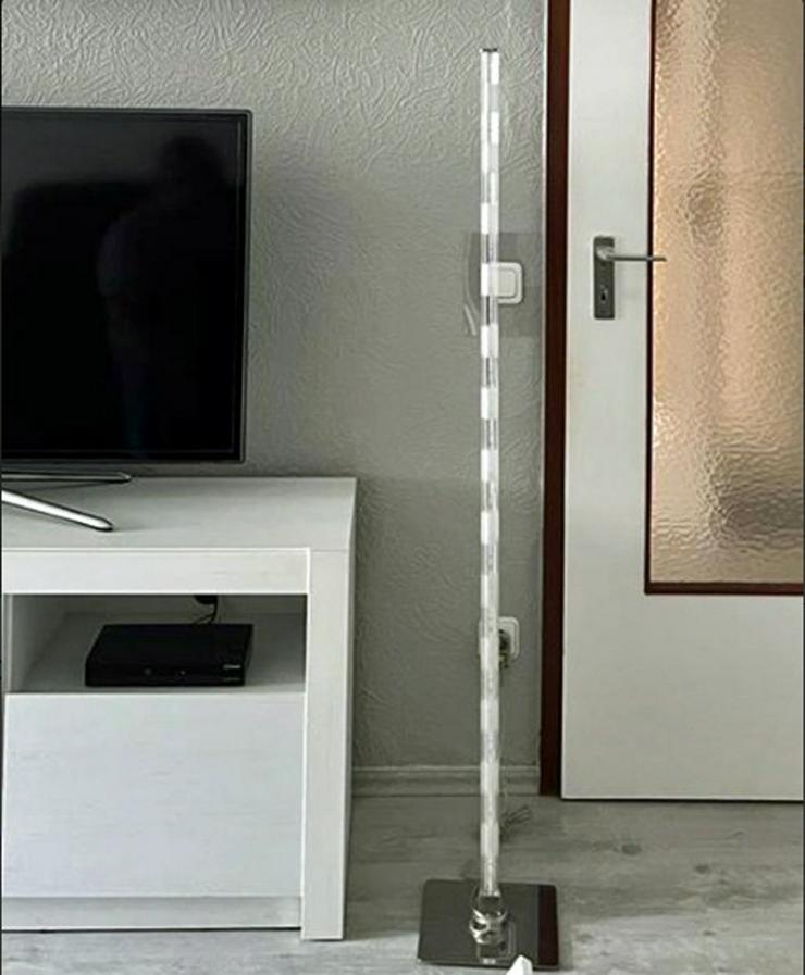 Bild 2: DESIGN LED Stand- Stehleuchte Chrome Edelstahl 22xcm 3xcm 142 cm warm weiß modern top Zustand!