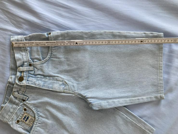 Bild 3: NEU Jeans Shorts Gr. 140