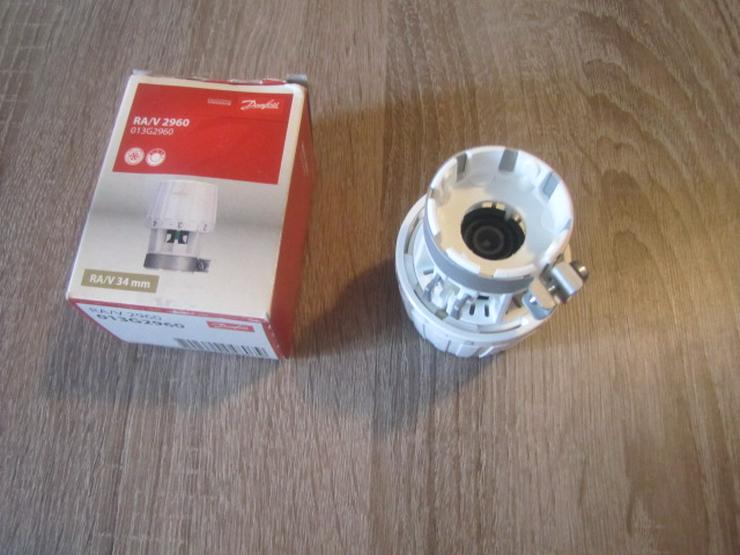 Bild 3: Danfoss Thermostatkopf Regler RA/V 2960 weiß 34mm