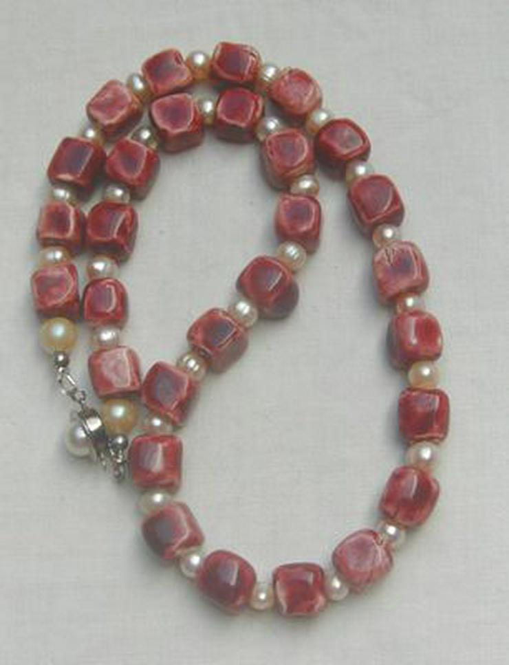 Bild 4: Edelsteinkette, roter Achat mit Perlen