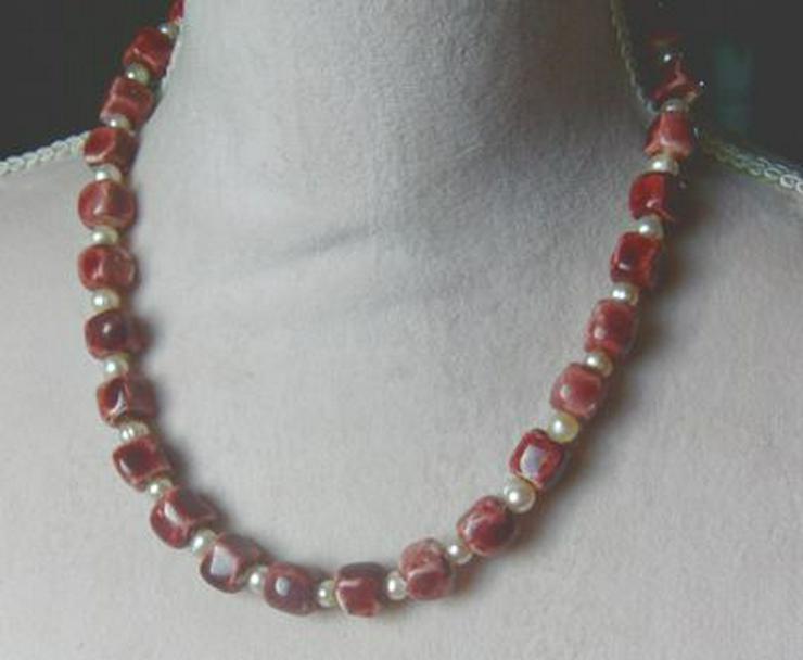 Bild 2: Edelsteinkette, roter Achat mit Perlen