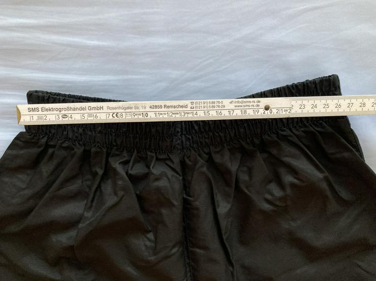 Bild 2: NEU Shorts Sporthose Gr. 146/152 schwarz