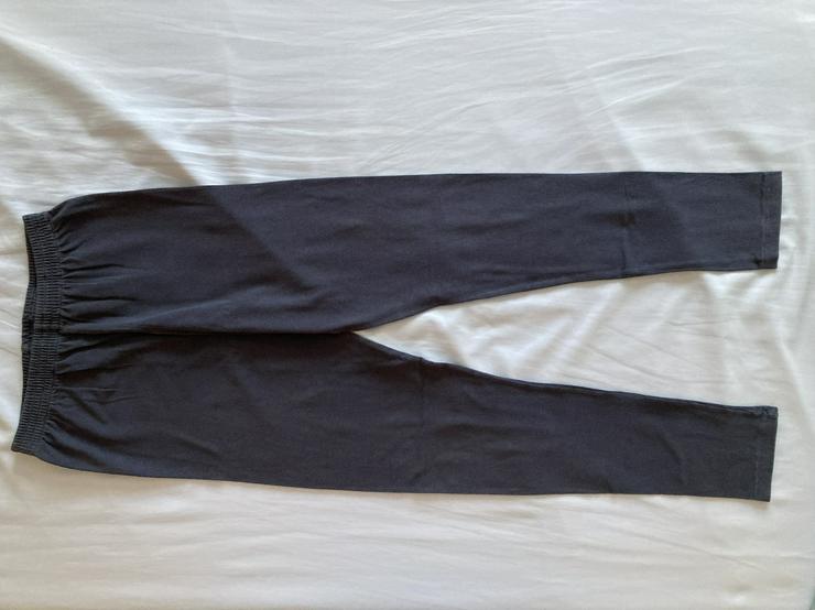 NEUWERTIG Lange Unterhose Leggings Gr. 152 dunkelblau - Größen 146-158 - Bild 1