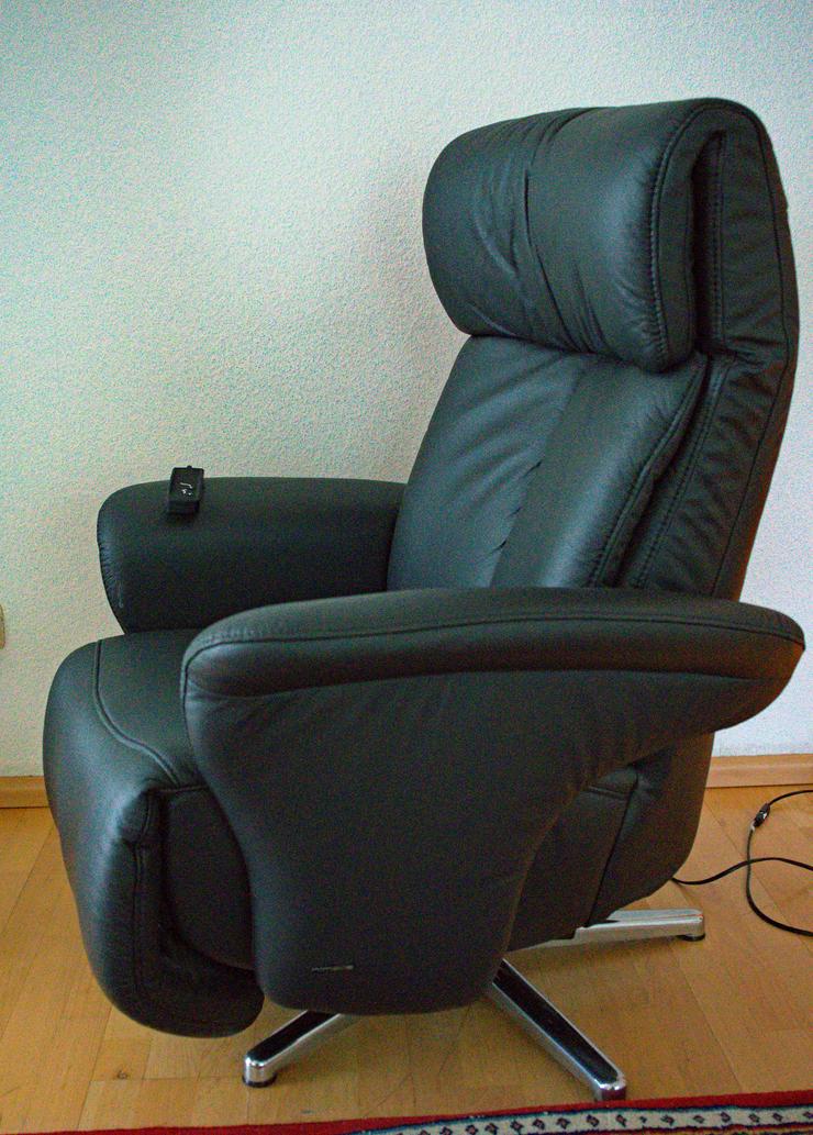 Bild 2: Ruhesessel mit Aufstehhilfe