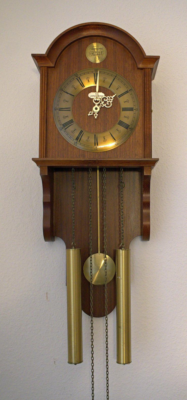 Dekorative Pendeluhr