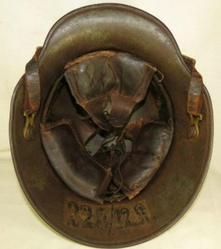 Bild 3: Stahlhelm M16 aus Wk1 