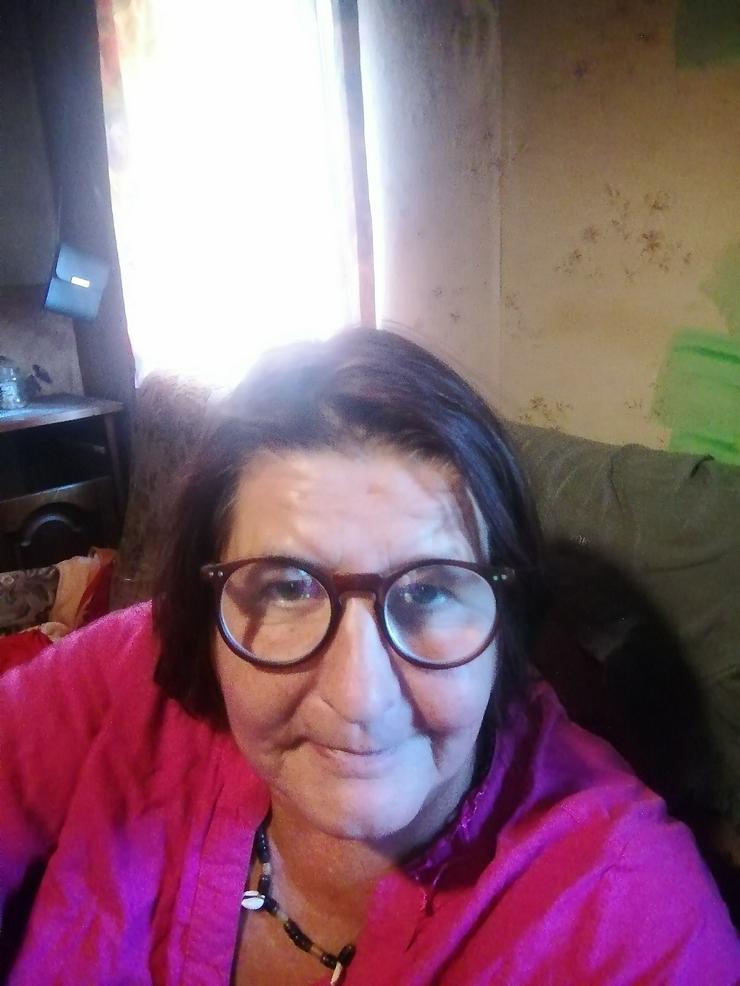 Sie 56 sucht humorvollen intelligent en ihn ab 57