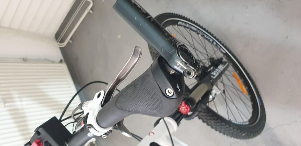 Bild 9: Erstklassiges Alu Mountainbike Carver Pure 150 Adrenaline 26 Zoll aus erster Hand
