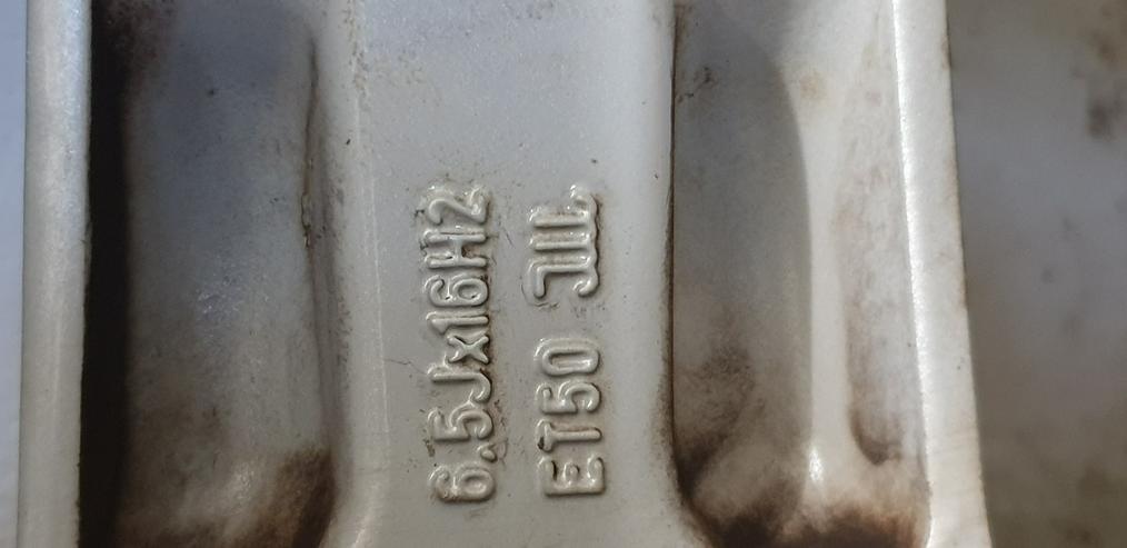 Bild 9: VW Alufelgen mit Sommerreifen und starken 7mm Profiltiefe
