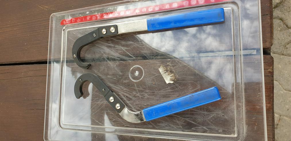 Bild 2: 92 Ventileinstellplatten für VW Motoren inklusive Montagehebel