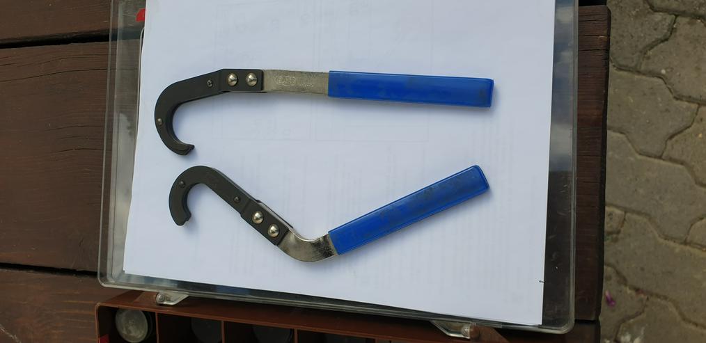 Bild 4: 92 Ventileinstellplatten für VW Motoren inklusive Montagehebel