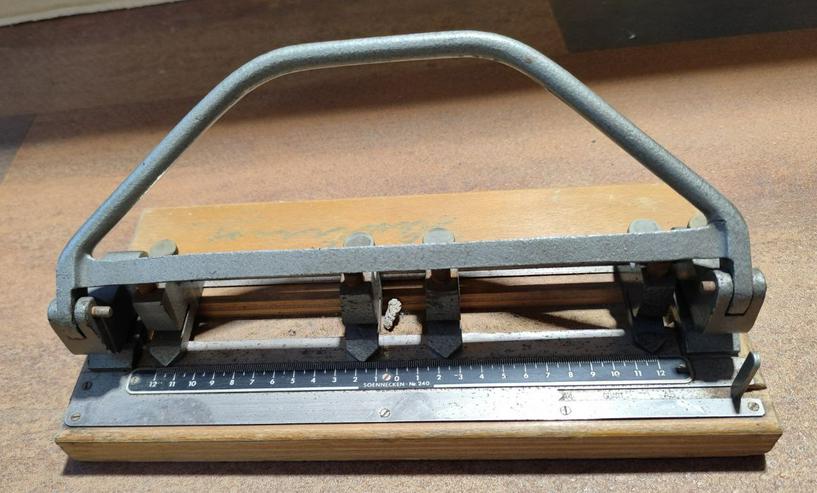 Bild 2: Robuster historischer Vintage Mehrfach-Locher, 1930 er Jahre, Antik