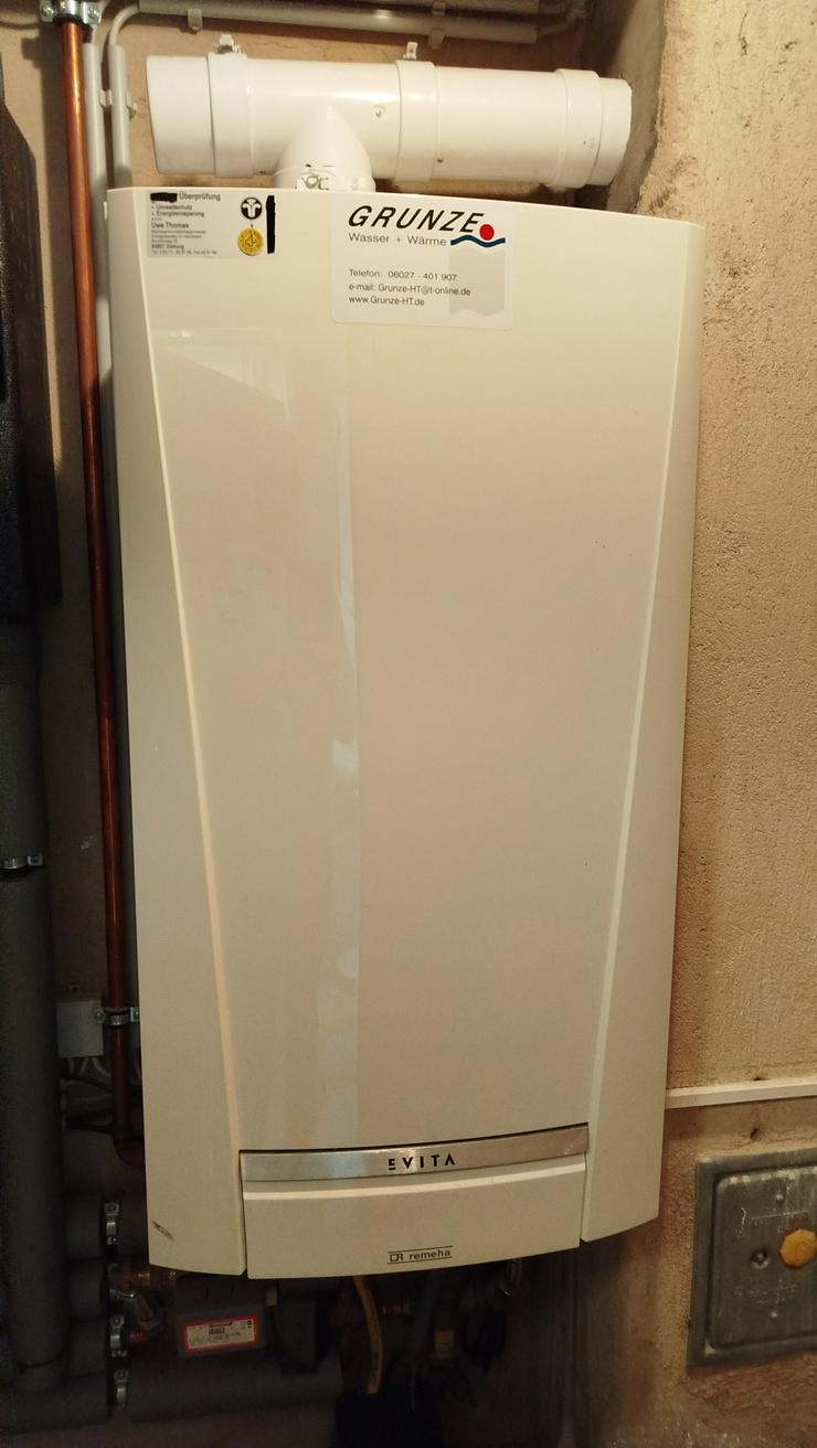 Remeha Evita 25s BHKW BJ. 2014 Gas-Brennwert-Wandkessel mit Stromgenerator