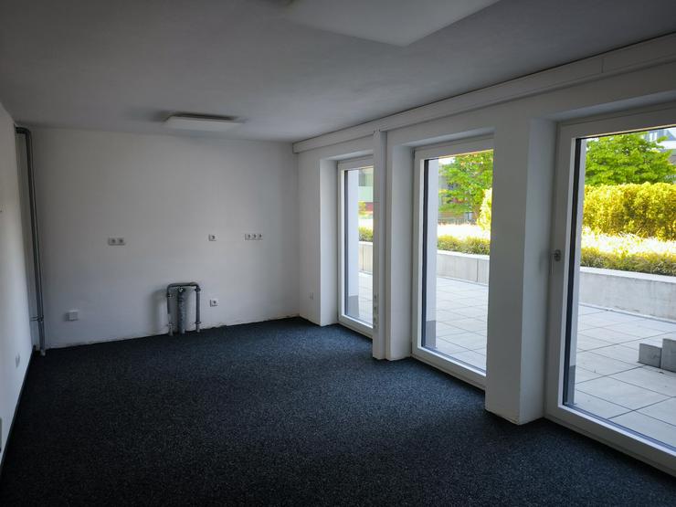 Bild 2: helle ruhige Büro oder Praxisfläche