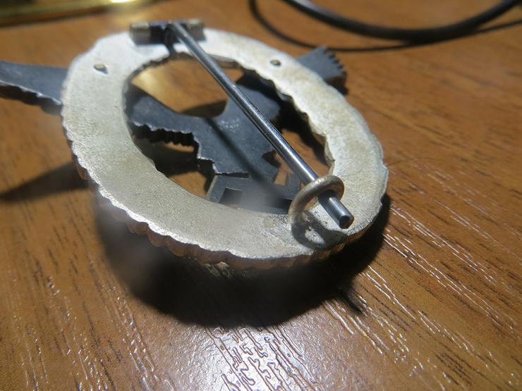 Bild 5: Luftwaffe Abzeichen aus Wk2