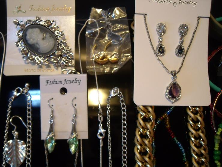 Bild 13: Konvolut Schmuck Silber 925, Gold 24 Kr , Ketten Ringe,Ohringe..