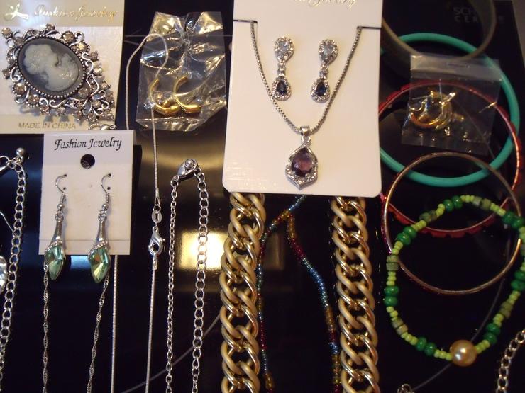 Bild 4: Konvolut Schmuck Silber 925, Gold 24 Kr , Ketten Ringe,Ohringe..