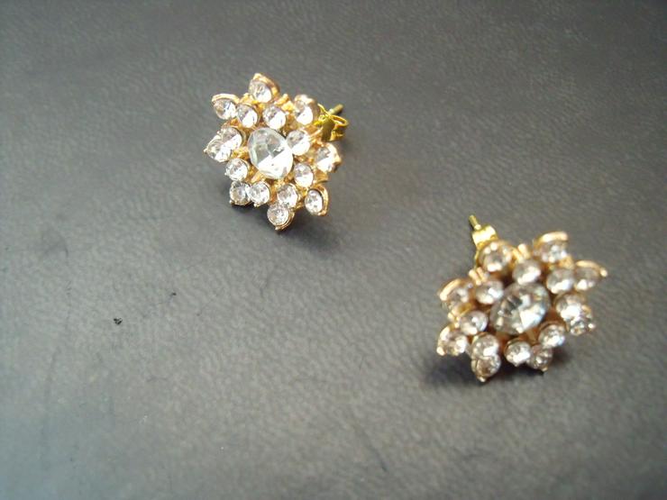 Bild 9: Silber Schmück Ohringe und Silber Kette .