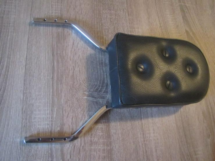 Bild 5: Sissy-Bar Rückenlehne Custom Bike Chopper Harley Old School DeLuxe Chrom gedreht - RAR!!