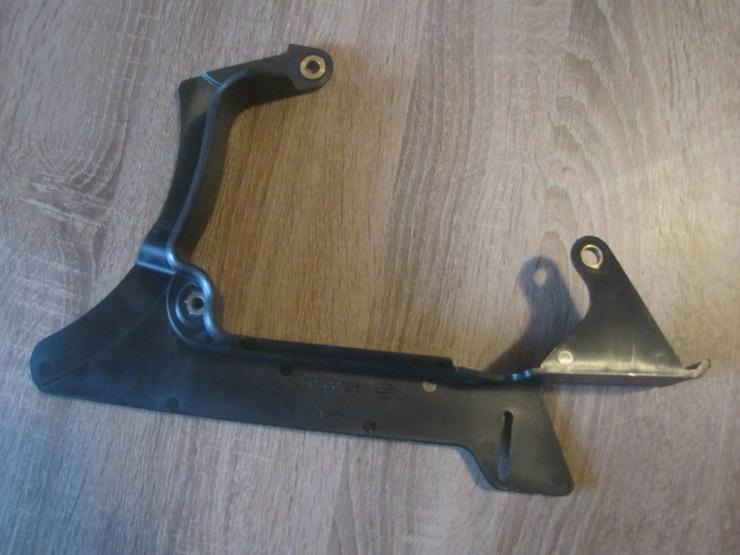 Bild 3: Harley-Davidson Softail Street Bob Riemenschutz unten 60300126