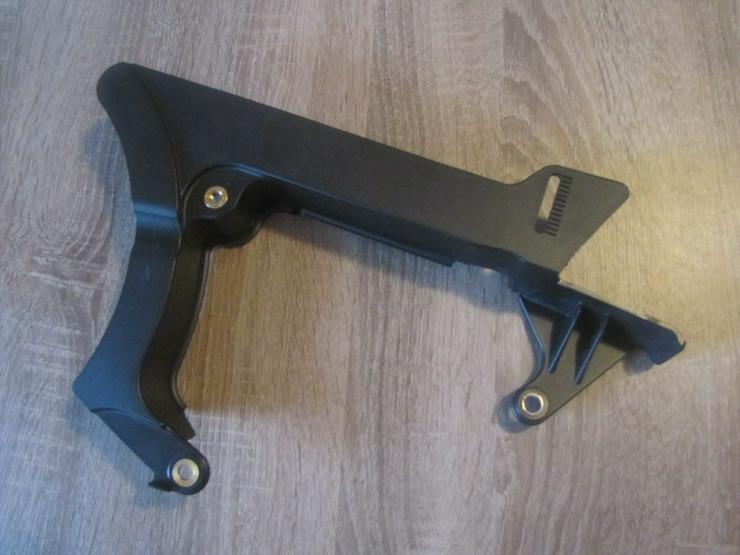 Bild 2: Harley-Davidson Softail Street Bob Riemenschutz unten 60300126