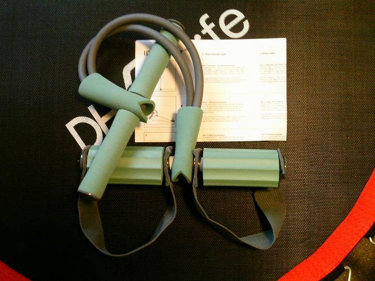 Bild 3: Bauchtrainer / Beintrainer  + AUDI Kopfkissen