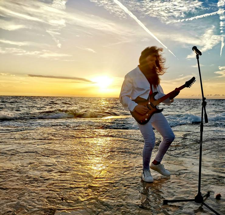 Bild 2: Live-Musiker mit Erfahrung für Firmenfeier Hochzeit & mehr