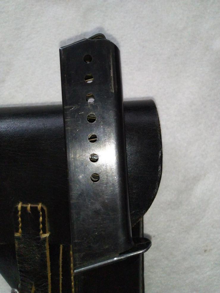 Bild 3: Original Holster P38 + Magazine Wk2