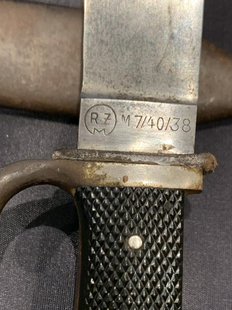 Bild 5: Original Fahrtenmesser HJ mit Devise Wk2