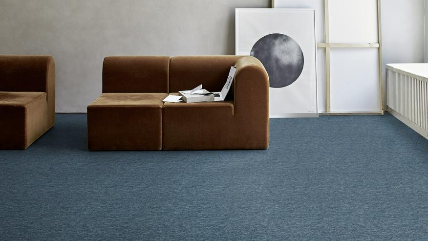 Bild 3: New Horizons II Teppichfliesen von Interface *Extra Isolierung