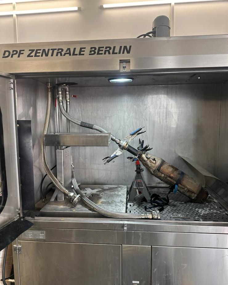 Bild 5: DPF/Partikelfilter Reinigung + Katalysator • SCR NOX AdBlue-Systeme | Alle PKW/LKW-Modelle ohne Termin schnell und zuverlässig