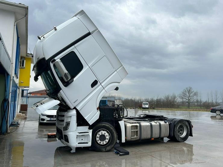 Bild 7: DPF/Partikelfilter Reinigung + Katalysator • SCR NOX AdBlue-Systeme | Alle PKW/LKW-Modelle ohne Termin schnell und zuverlässig