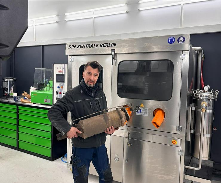 DPF/Partikelfilter Reinigung + Katalysator • SCR NOX AdBlue-Systeme | Alle PKW/LKW-Modelle ohne Termin schnell und zuverlässig