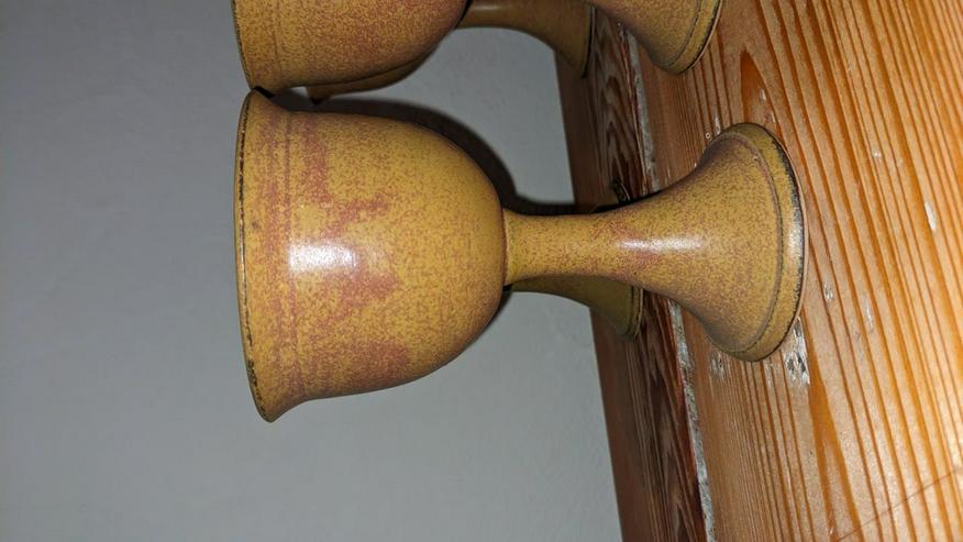 Bild 3: Töpferware, Krug mit Kelchen