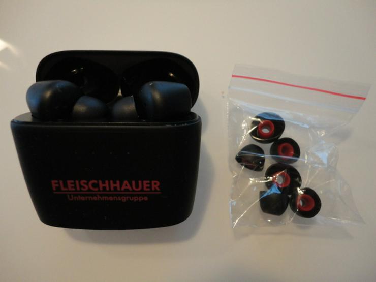 Bild 4: J8 Ear Phones, Noise cancelling, mit Ladeetui, schwarz, Umverpackung