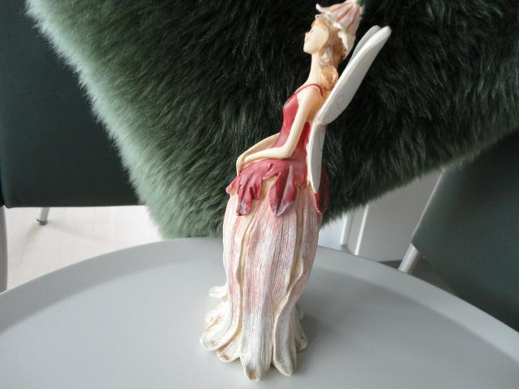 Bild 3: ELFE ( Dekofigur) mit Blütendekor, rosa/weiß, 23 cm