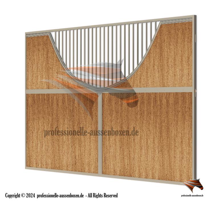 Bild 15: Pferdebox und Innenbox & Trennwände - Boxenstall und Stallfronte