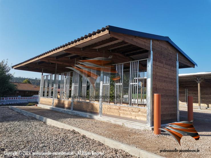 Pferderaufe, Heuraufe und Futterraufe mit Fressgitter für den Offenstall