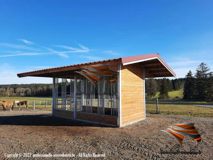 Bild 7: Pferderaufe, Heuraufe und Futterraufe mit Fressgitter für den Offenstall