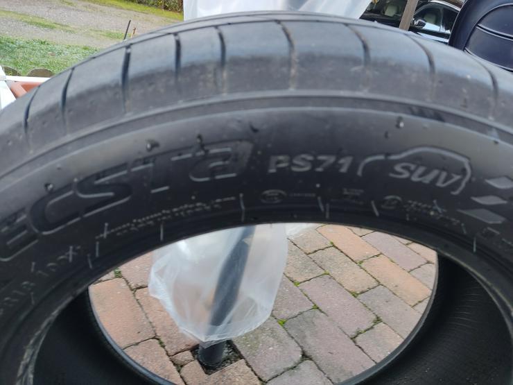 Bild 4: Sommerreifen 235/55 R18 100 V