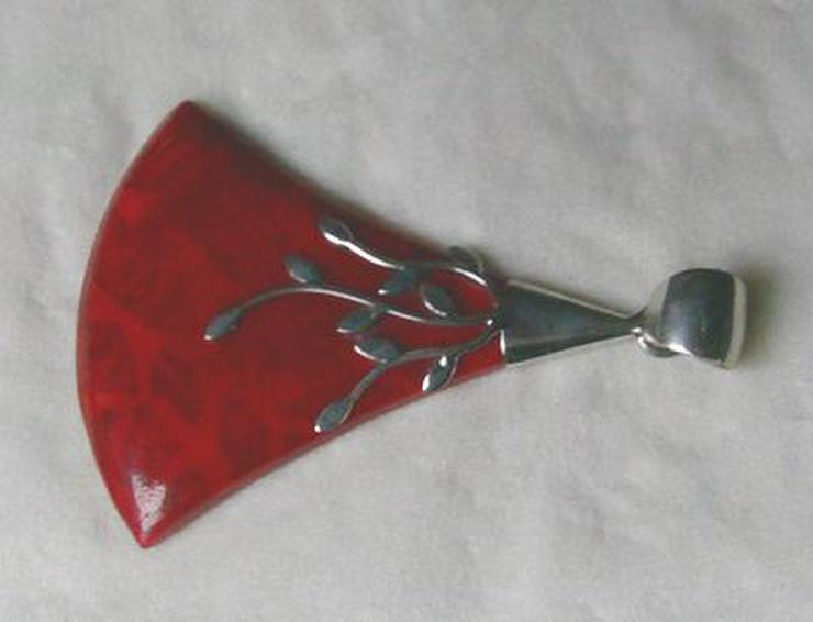 Bild 4: Korallenanhängr, rote Koralle in 925 Silbrfassung