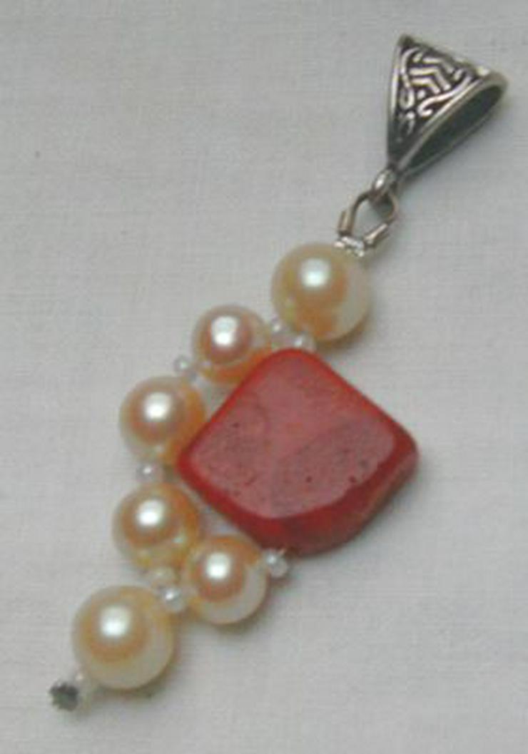 Bild 2: Kettenanhänger, Koralle, Perle
