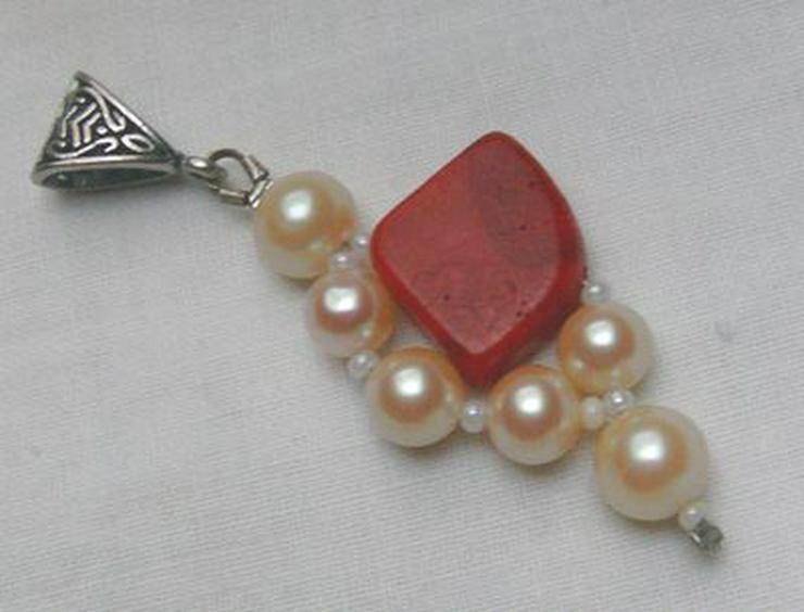 Bild 3: Kettenanhänger, Koralle, Perle