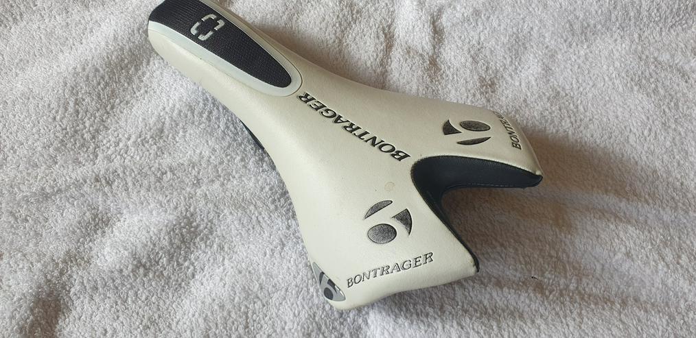 Bild 3: Fahrradsattel für Triathlon, Rennrad, Sportliches Fahren in Weiß