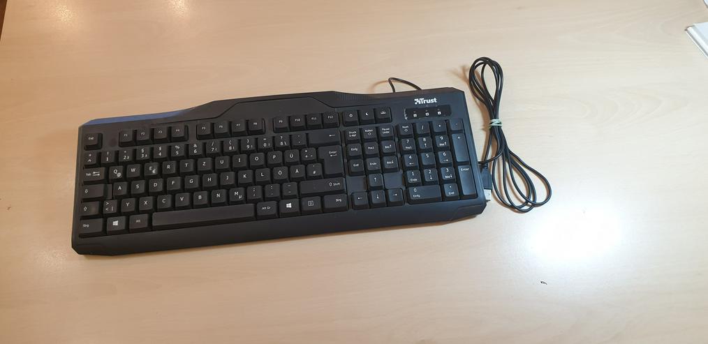 Bild 2: PC Tastatur, Kabelgebunden mit USB-A Anschluss