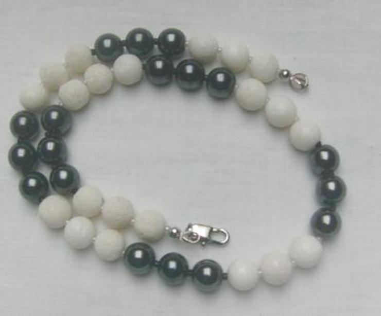 Bild 4: Edelsteinkette, weisser Lava mit schwarzen Hämatit