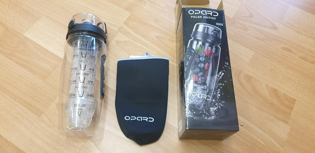 Trinkflasche mit Einsatz für Obst & Gemüse (Opard Polar Edition)