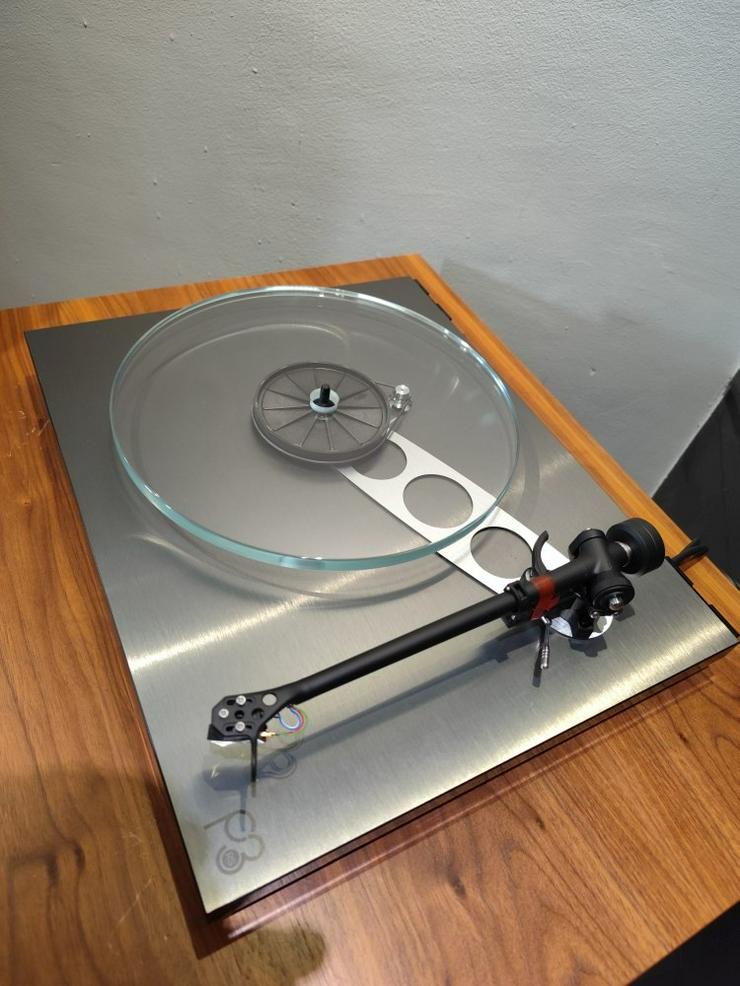 Rega Planar 3 RS Edition Turntable