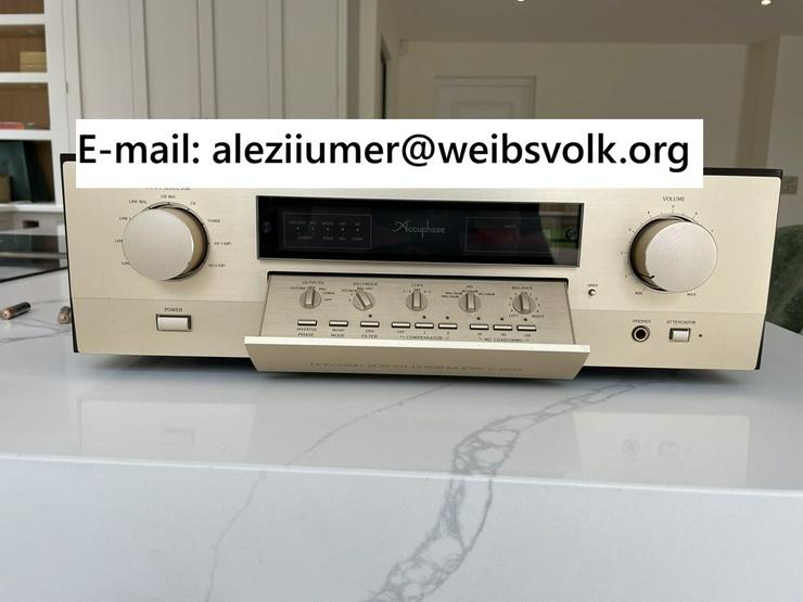 Accuphase  C-2800 ( E-mail : aleziiumer(AT)weibsvolk .org  )